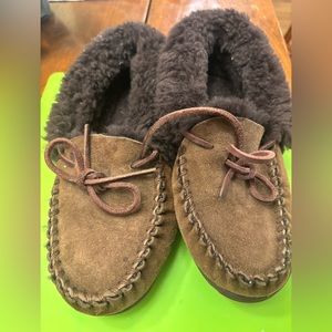 Ll Bean wicked good size 7 slippers hardly worn